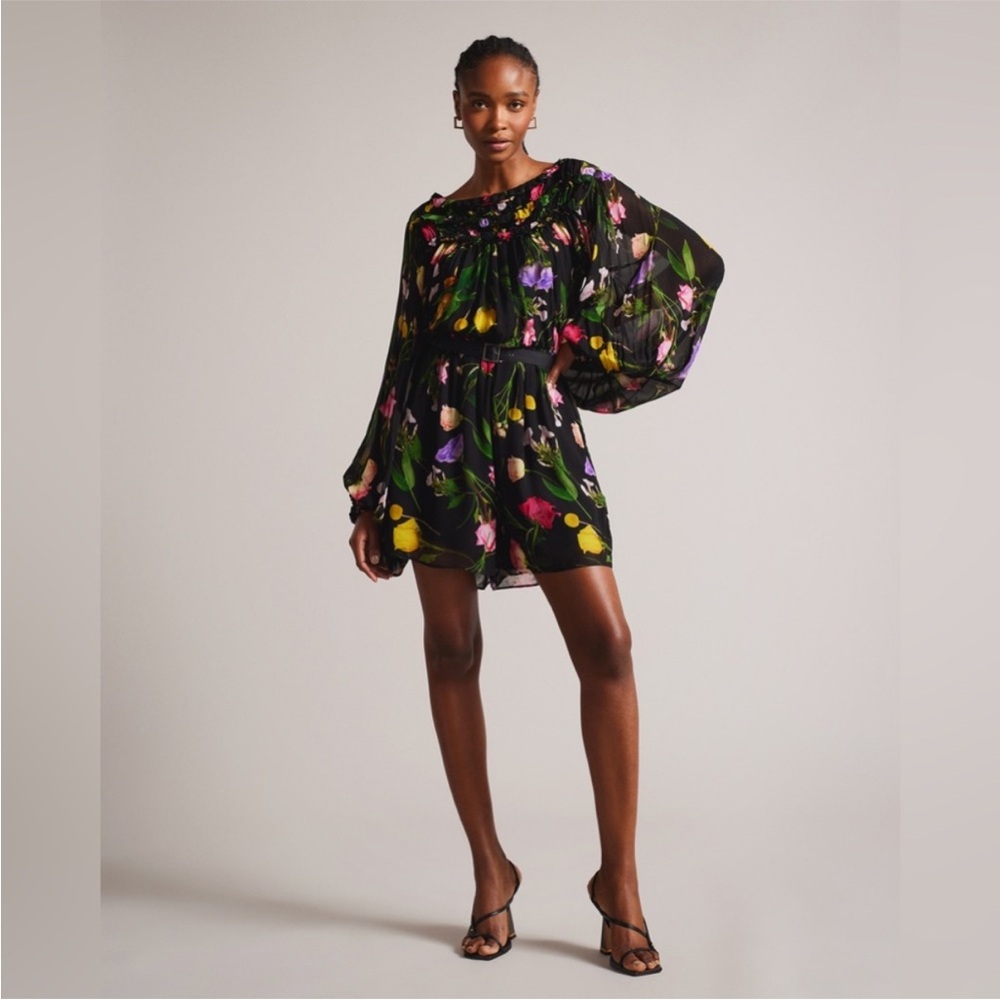 Ted Baker 🌸 Floral Black Brookii Ruffled Blouson Sleeve Romper 🌻🌺